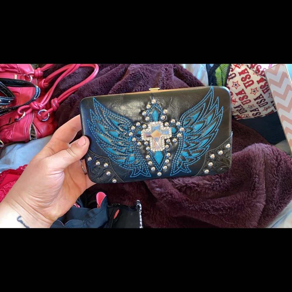 Clutch wallet